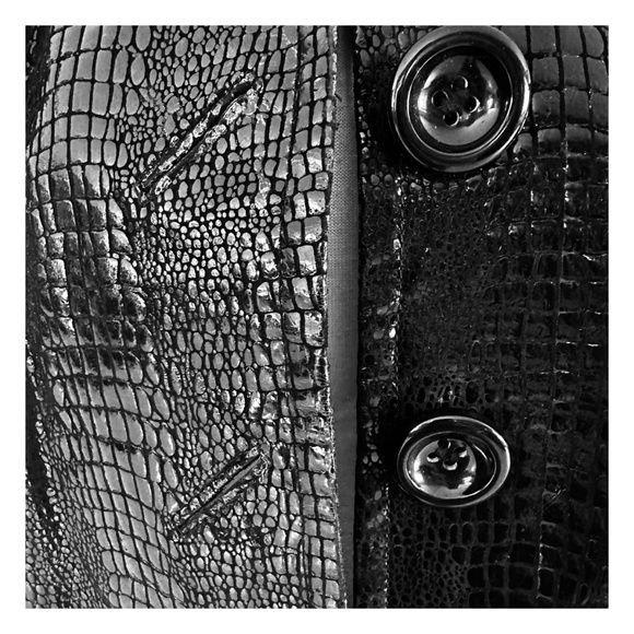 600 WEST Women’s Black Genuine Leather Blazer Jacket Size S Crock Print - Picture 8 of 12